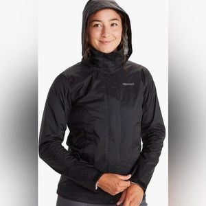 Marmot Women’s Black rain jacket size XL fitted